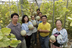 青農到賢拜吳松杰果園實習