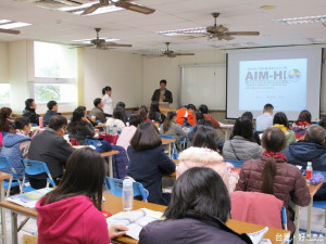 雲嘉南分署補助企業辦訓，開設雲端技術、大數據分析等生產力4.0訓練課程，今年轄區計逾130家廠商受惠，訓練人次超過10,000人。