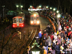 阿里山森林鐵路元旦假期及跨年觀日列車預售票自105年12月31日至106年1月2日止發售