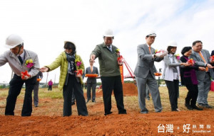 市長鄭文燦期盼「友善食安園區」動土順利，成為桃園食安教育園區以及有機農業的新亮點。