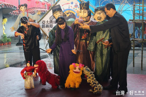 2016亞太傳統藝術節在利澤老街上演精彩偶戲。〔圖／國立傳統藝術中心提供〕