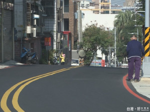 高峰路拓寬竣工 紓解園區車流量