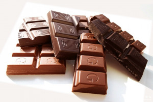 衛福部食藥署表示，從2017年1月1開始，凡是可可低於35％的商品還叫巧克力，將依食品安全衛生管理法開罰新台幣4萬到400萬元。（圖／Pixabay）