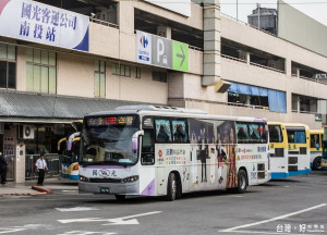 國光客運同意 6日起南投台北往返班次照舊。（記者扶小萍攝）