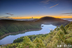 太平山上的翠峰湖日出美景。（圖／羅東林管處提供）