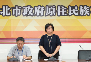 台北市原民會主委陳秀惠(中)已請辭獲准。陳秀惠的去職，亦代表她是柯P小內閣中第17位去職的首長。（圖／台北市政府）