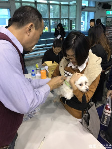 新北市動保處執行狂犬病注射數高達10萬5,165隻，居全國之冠。（圖／記者黃村杉攝）