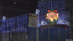 大公雞.土地公閃耀　內湖路燈海光彩奪目