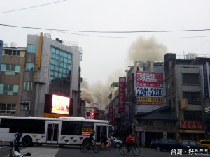 豐原第一公有零售市場傳大火（圖／民眾提供）