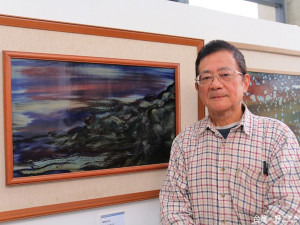 王惠民陶藝展中的《海角日出》，是本次個展中最受喜愛的作品之一。（圖／記者黃村杉攝）