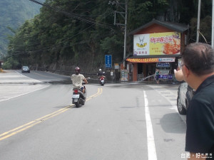 市府法律行動專車將到和平區博愛里，提供法律諮詢服務。（記者黃玉鼎攝）