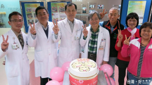 豐原醫院舉辦「病友回娘家 百位癌友歡慶生」，百位病友回娘家慶生，分享抗癌歷程。