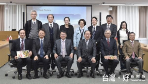 雲林縣副縣長丁彥哲率東京食品展參訪團，拜會將於雲林投資建廠的信越化學工業株式會社及川勝之董事長等，就未來設廠事宜進行交流。（記者陳昭宗翻攝）