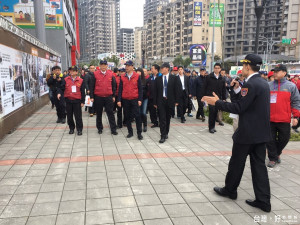 朱立倫市長出席於林口行政園區、世大運選手村及林口社區運動公園等實兵演練。（圖／記者黃村杉攝）