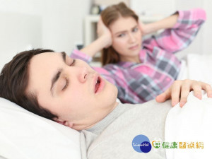 睡眠呼吸中止+鼻炎+胃食道逆流　惡性循環三毛病