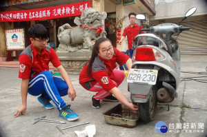 學以致用服務鄉親　達德汽修科志工免費為民做汽機車檢查