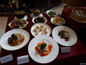 兆品酒店苗栗8週年慶推出全新菜色。（記者許素蘭／攝）