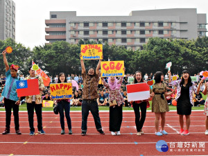 長庚大學30週年校慶校慶暨運動會熱鬧登場。