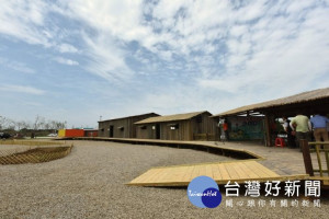 新屋區農業博覽會基地，在「原民造屋專區」，以泰雅族竹屋呈現文化特色。