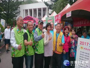 副市長林依瑩參加桐花祭。林重鎣攝