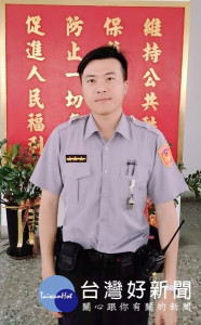 水林所警員吳炳漢熱心協助迷路老婦，並安全交付其家人，獲得社區民眾讚許與肯定。（記者陳昭宗拍攝）