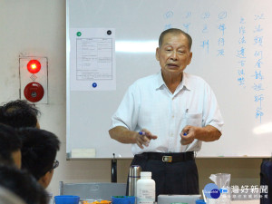 人間國寶王保原藝師，獲文化部「第4屆國家文化資產保存獎」殊榮。