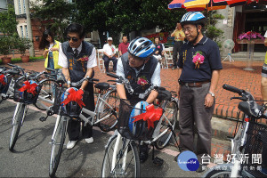 礁溪鄉公所發給全鄉鄰長每人一輛腳踏車。（圖／記者陳木隆攝）