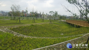 兼具景觀與防洪的雨水生態花園（圖／臺北市政府工務局公園路燈工程管理處提供）