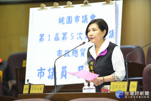 桃園八德區國道2號橋下假日農業市集生意慘淡，呂淑真議員建議改變經營模式。（圖／桃園市議會提供）