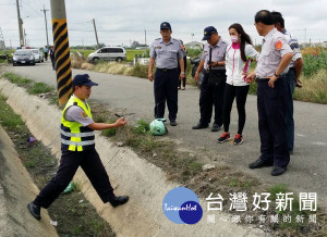 水林鄉西井村產業道路發生死亡車禍，警方看著年輕的生命消失，相當不捨。（記者陳昭宗拍攝）