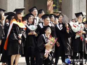 繼往開來育夢想    開南大學畢業典禮