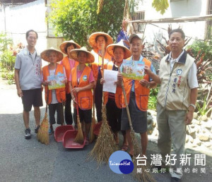 雜草清理不藏污，積水容器不養蚊，營造清潔環境