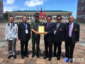 桃市工業會至高雄敬軍    軍民一家守護家園