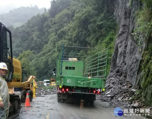 仁愛鄉17日仍停班停課。（仁愛分局提供）