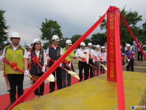 鄭文燦市長出席「楊梅區埔心公園」天幕建置工程動土典禮。