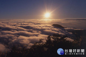 從望洋山步道觀賞到的日出美景。（圖／羅東林區管理處提供）