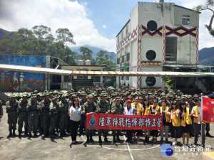 陸特戰執行山隘行軍野訓   桃市民政局偕企業慰勞國軍