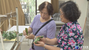 尋找記憶中好味道　昇高社區包鹼粽消暑