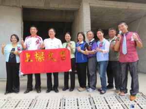 桃園市鄭文燦市長親臨主持，「桃園市立圖書館紅梅分館及紅梅里民眾集會所新建統包工程上樑典禮」。