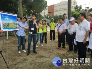 桃園市長鄭文燦聽取龍潭運動公園礫間水質淨化工程簡報。