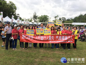 霧峰宣導禮讓行人。林重鎣攝