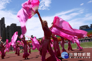 宜蘭女兒在太極門運動會化身鳳凰，傳送愛與溫暖。（圖／鄭曼麗提供）