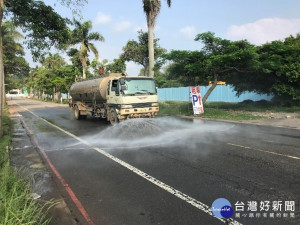 圖說：台中市府環保局建置道路洗掃路網，減少揚塵汙染。