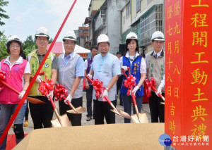 「桃園區2-5埤塘景觀美化工程」舉行開工動土典禮。