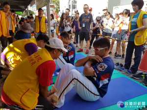 台南市立醫院與統一獅舉辦「運動九九健康久久」體適能活動。