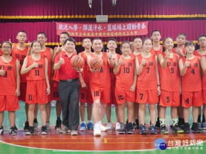 副市長侯友宜出席安康高中國中部男子及女子籃球體育班成立大會。（圖／記者黃村杉攝）