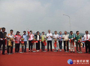 市長朱立倫21日主持三鶯二橋新建工程通車典禮。（圖／記者黃村杉攝）