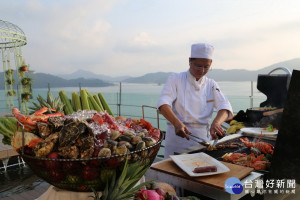 中秋節BBQ不需自己動手，雲品邀您在景觀餐廳SkyLounge輕鬆品嚐。