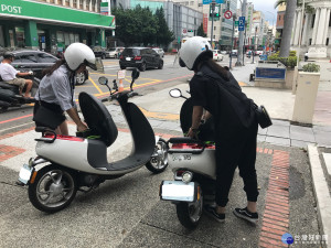 電動機車電池交換