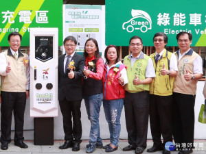 南市後火車站熱區，東區大學路「智慧、綠能」停車場正式啟用。